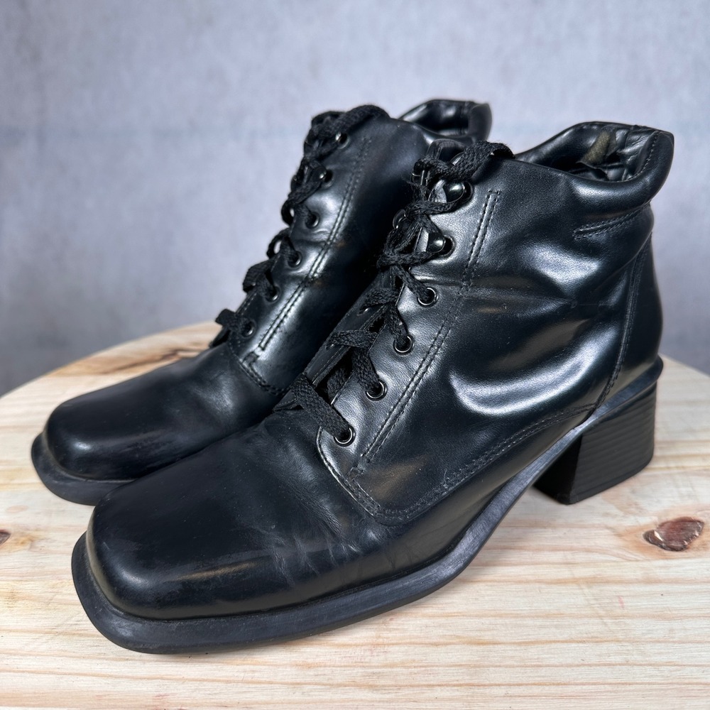 Thom McAn Lace Up Boots Womens 6.5 Black Good Square Toe Block Heel 90s Style